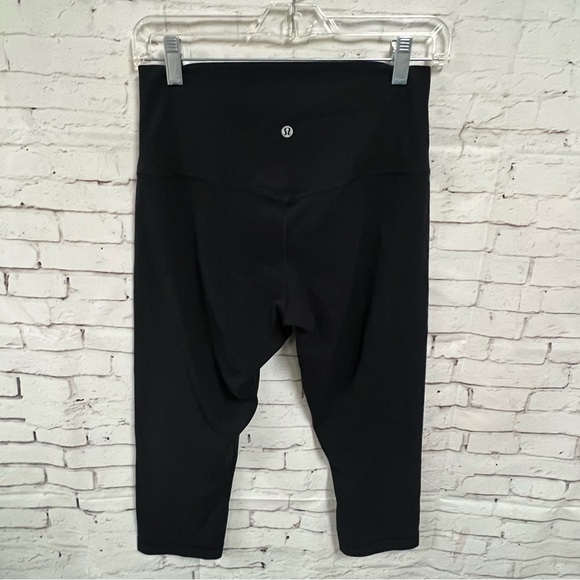 lululemon athletica Pants - Lululemon Size 8 Black Crop Leggings High Waist